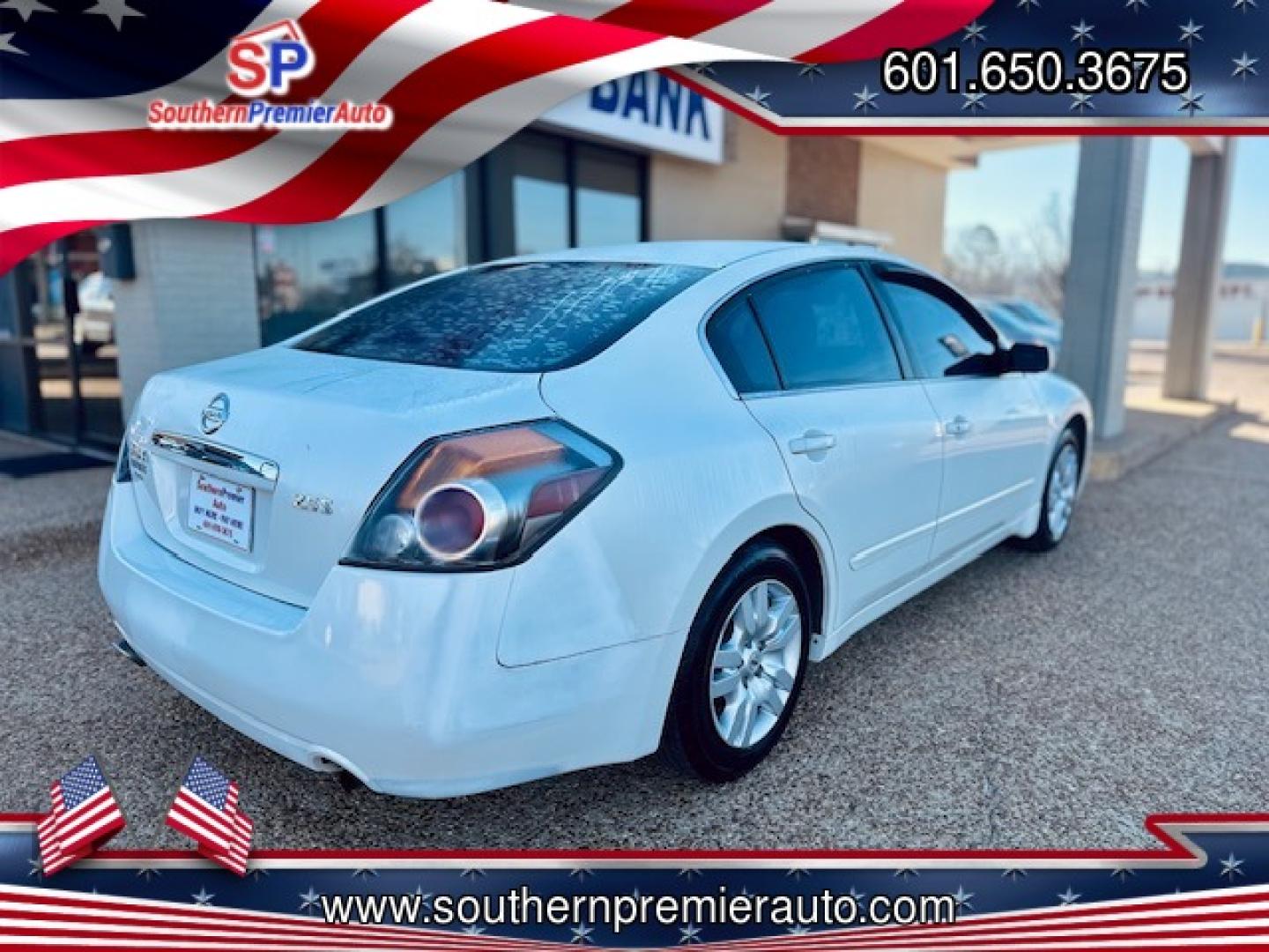 2009 WHITE NISSAN ALTIMA 2.5; 2.5 S; 2 (1N4AL21E29N) , located at 922 W. Beacon St., Philadelphia, MS, 39350, (601) 650-3675, 32.770447, -89.127151 - Photo#5